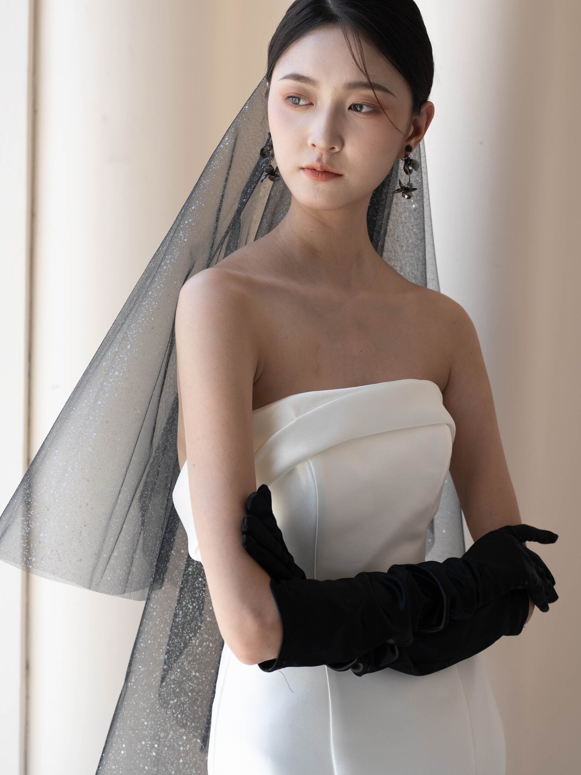 BV-33 (Glitter Veil / Black)